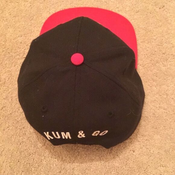 New Kum&Go red/black flat brim
RIGHTEOUS - Picture 4 of 6